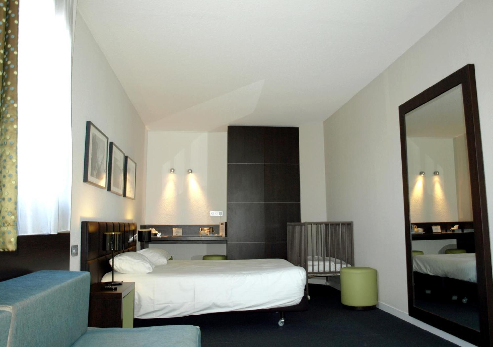 Hotel Kyriad Orly Aeroport - Mons 3*