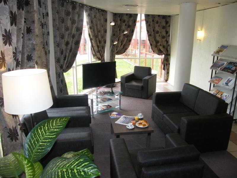Kyriad Orly Aeroport - Mons Hotel 3*