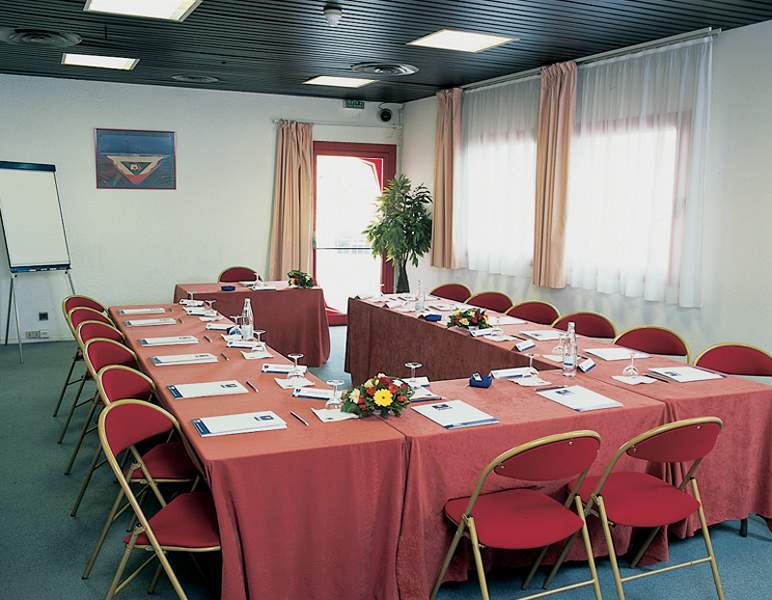 Kyriad Orly Aeroport - Mons 3* Athis-Mons